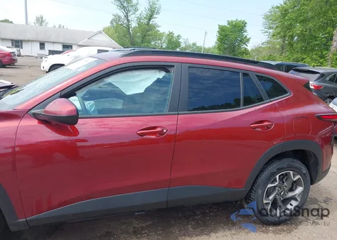 2024 Chevrolet Trax Fwd Lt из США, поврежденный, VIN KL77LHE22RC042497